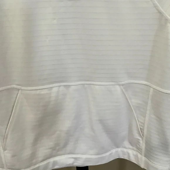 The North Face White Hoodie - Picture 5 of 5